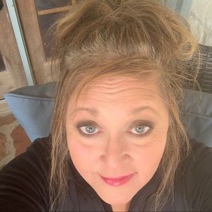 Meet your Posher, Suzette